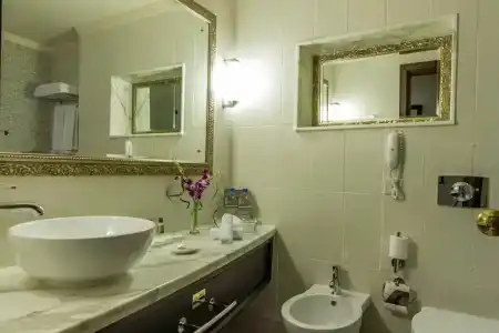 Grand Excelsior Deira - 55