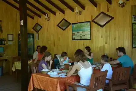 Caretta Caretta Pension - 84