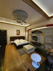 Privilege Suites by Central Park - 37