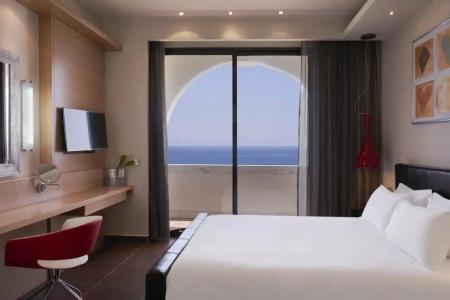 Esperos Palace Resort - 8