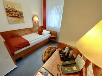 West an der Bockenheimer Warte - 66