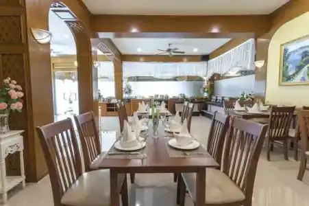 Sabai Inn - 72