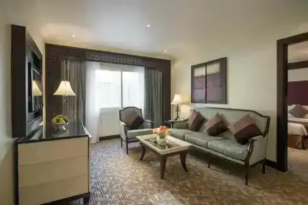Carlton Tower - 68