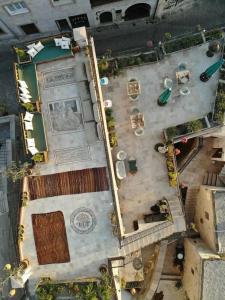 Caftan Cave Suites - 53