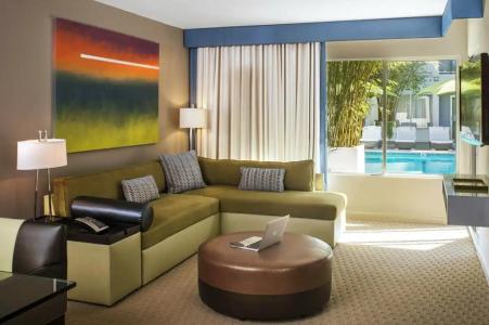 Sunset Marquis - 38