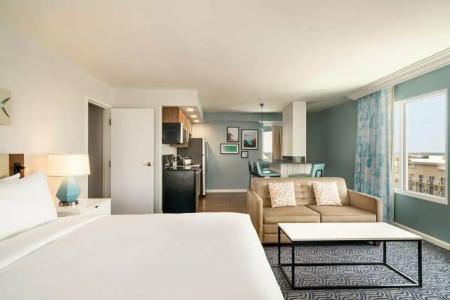 DoubleTree by Hilton Ocean City Oceanfront - 87