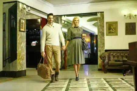 Queen's Astoria Design - 14