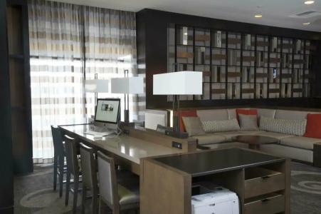 Hilton Kansas City Airport - 76