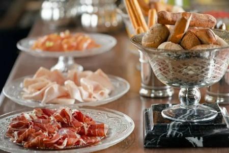 Palacio Santa Clara, Autograph Collection - 8