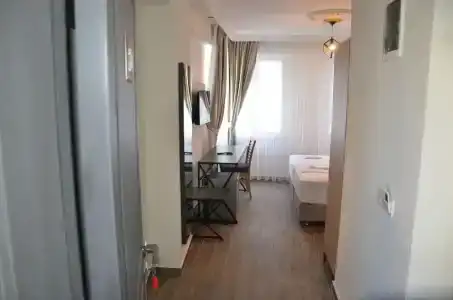 Piyes Otel - 84