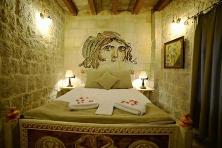 Caftan Cave Suites - 42