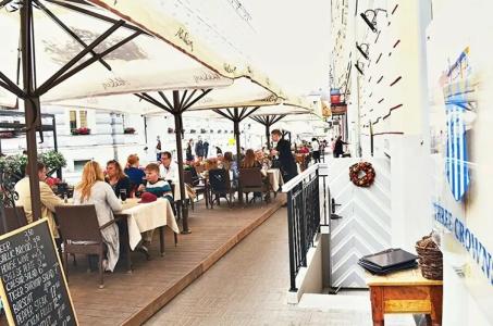 Three Crowns Residents - 17