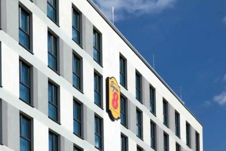 Super 8 by Wyndham Oberhausen am Centro - 11