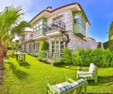 Palas Alaçatı - Adult Only