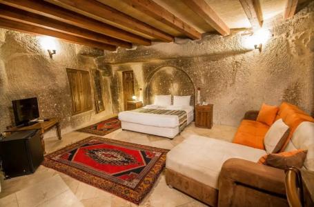 Elegance Cave Suites & Restaurant - 2