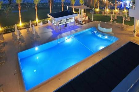 Okeanos Beach Boutique - 3