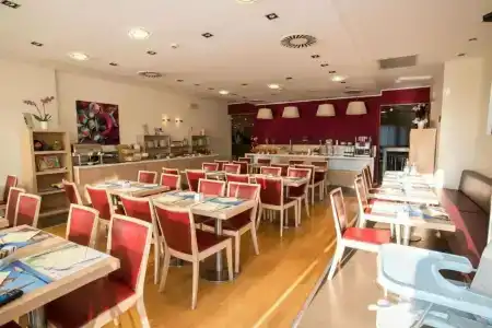 Best Western Palace Inn - 11