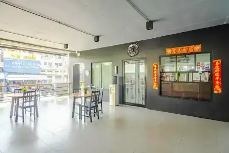 AJ Residence - 16