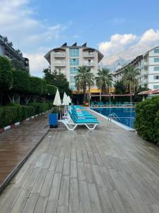 Lims Bona Dea Beach - 37