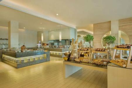 Hilton Dead Sea Resort & Spa - 14