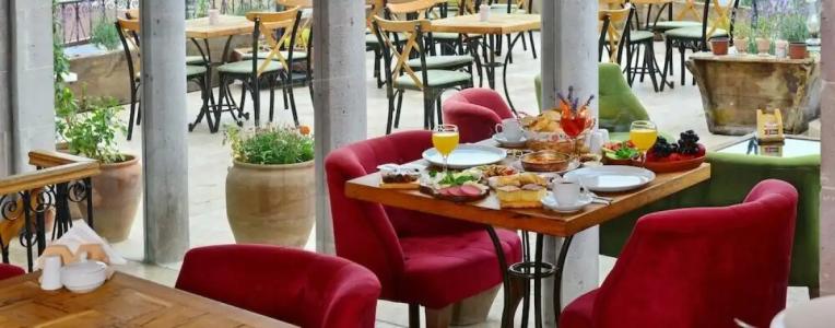 Caftan Cave Suites - 51