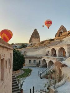 Lunar Cappadocia - 1