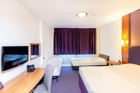 Premier Inn Abu Dhabi Airport (Business Park) - 60