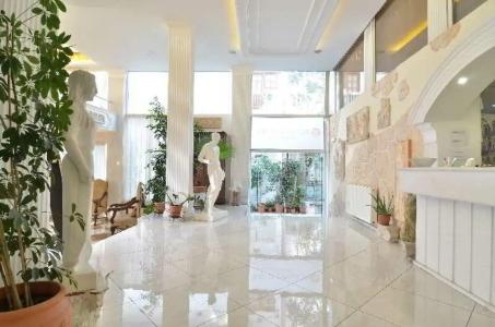 Acropolis Ami Boutique - 61