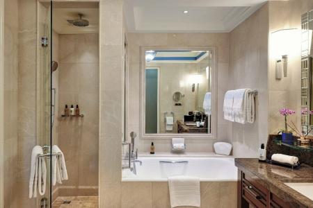 Four Seasons Istanbul at the Bosphorus - 21