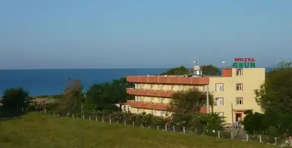 Grün