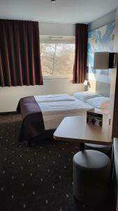 B&B Berlin-Airport - 33