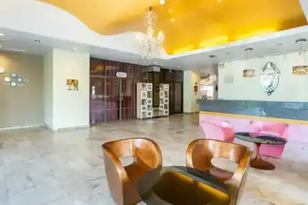 Bella Villa Metro - 91