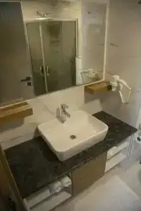 Golden World Suite - 21