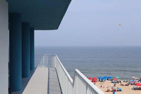 DoubleTree by Hilton Ocean City Oceanfront - 6