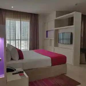 Ramada & Suites by Wyndham Dubai JBR - 3