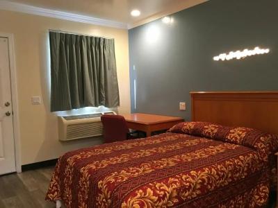 Lincoln Park Motel - 51