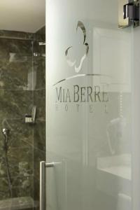 Mia Berres - 21