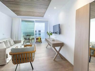 Limanaki Beach & Suites - 92