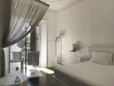 Chic & Basic Born Boutique - 55