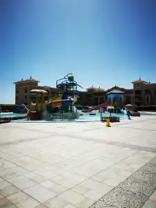 Charmillion Gardens Aquapark - 6