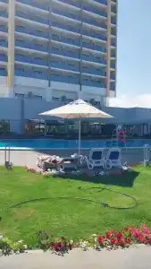 Holiday International - 98