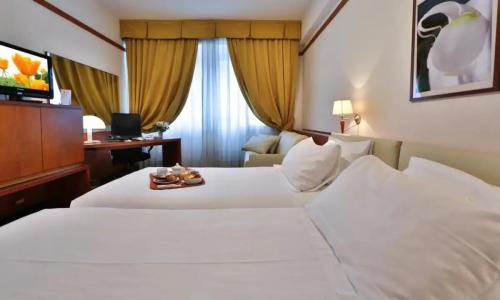 Best Western City - 84