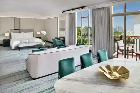Address Montgomerie - 86