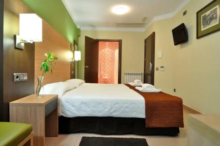 Hostal Ballesta - 77