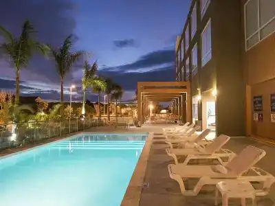 Four Points by Sheraton - 35