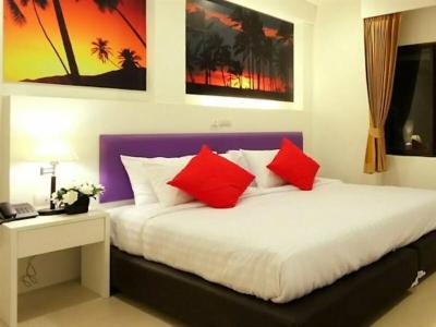 Armoni Patong Beach - 21