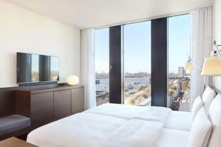 Empire Riverside - 55