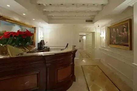Boutique Trevi - 8