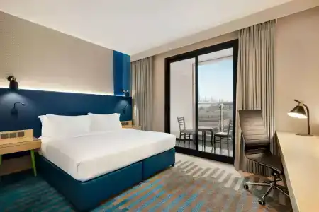 La Quinta by Wyndham Dubai Jumeirah - 2