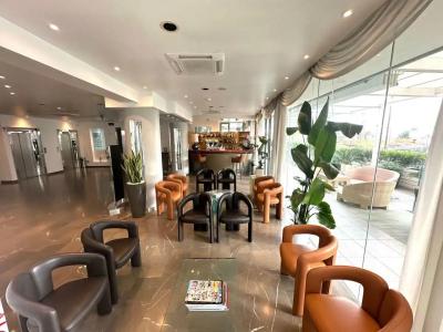 Club House - 52